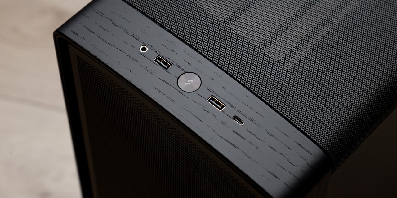 Fractal Design Summit Ambience Blackout TG Review